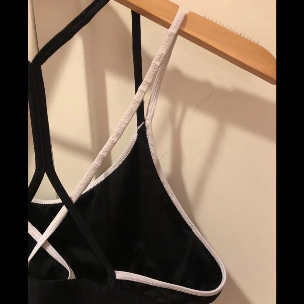 ⛔️SOLD⛔️ Adidas 🖤 Strappy Back Sports Bra - Picture 13 of 14